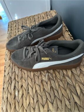 Puma Gray Suede Sneakers with White leather  and Brown Sole